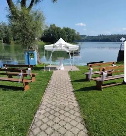 U Popelku